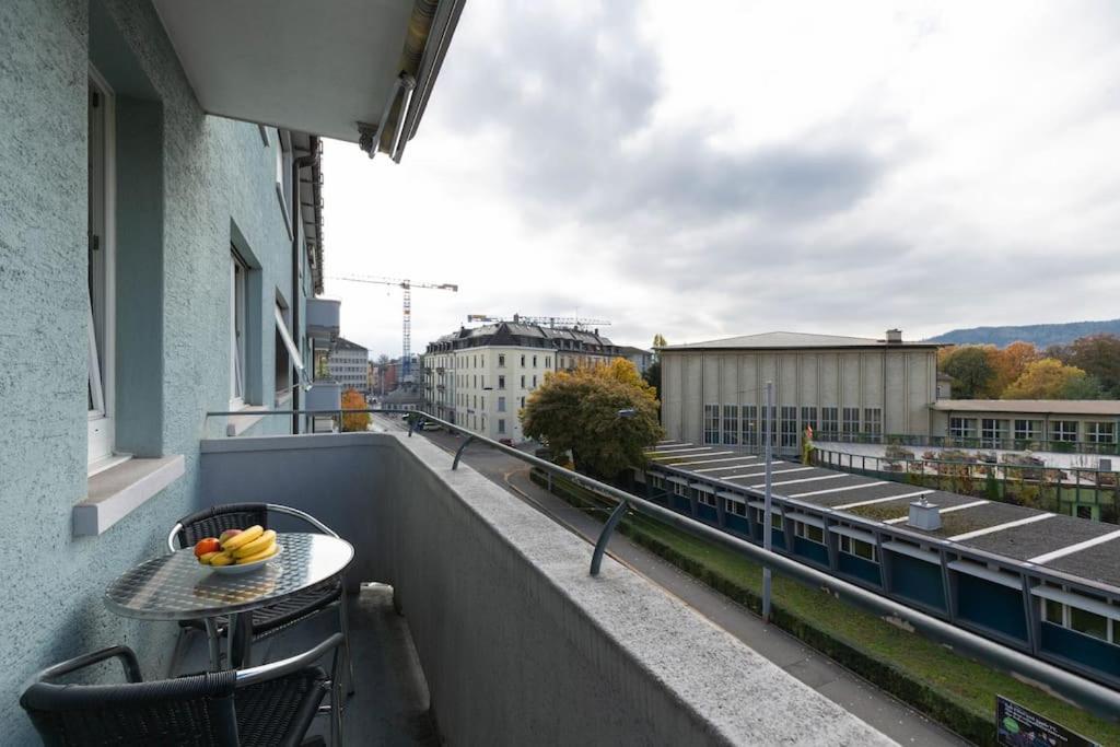 Very Spacious Studio In City Center - Parkview 4 Цюрих Экстерьер фото