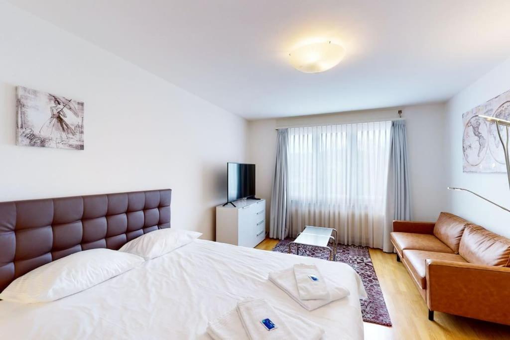 Very Spacious Studio In City Center - Parkview 4 Цюрих Экстерьер фото
