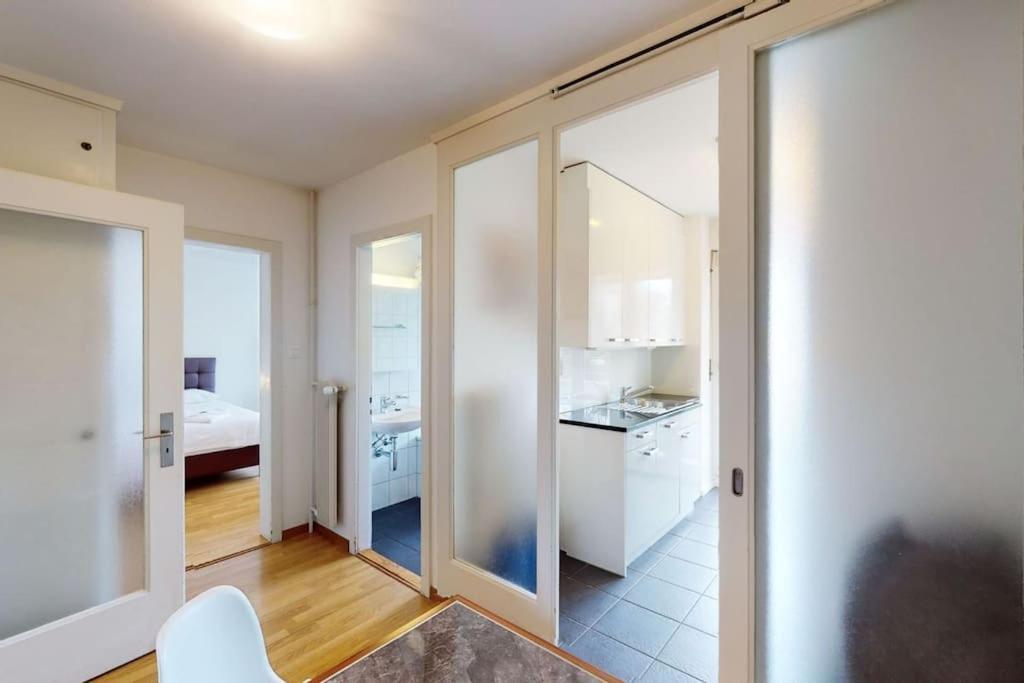 Very Spacious Studio In City Center - Parkview 4 Цюрих Экстерьер фото